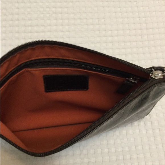 Leather zip pouch - Picture 2 of 2